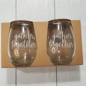 LUCKY STAR  Wine Glasses Set of 2 NWT